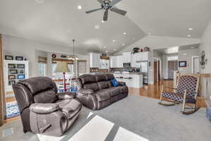 Photo 7 of 100  VERSAILLES WAY