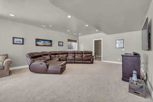 Photo 28 of 100  VERSAILLES WAY