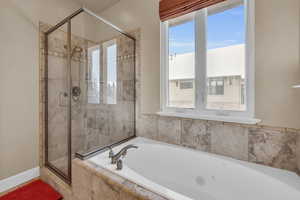 Photo 16 of 100  VERSAILLES WAY