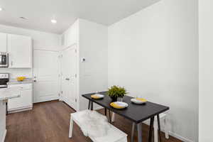 Photo 11 of 314 N COLONNADE RD #995