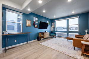 Photo 11 of 1376  VILLAGE GREEN TRL