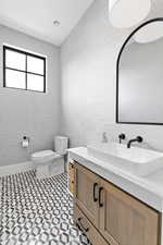 Main floor bath