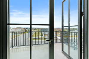 Access to private balcony