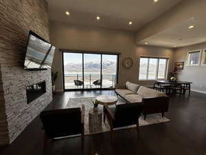 Photo 5 of 818 E MINER WAY #34
