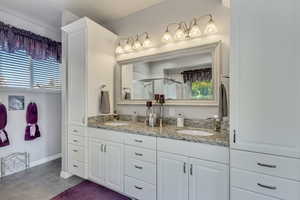 Owners En Suite Bathroom - Double Vanity