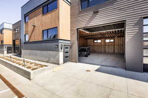 Photo 8 of 4376 N FORESTDALE DR #11