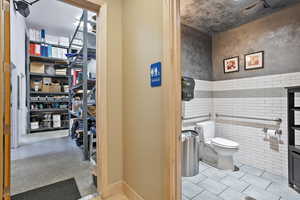 Photo 14 of 1090 E CAMBRIDGE CIR