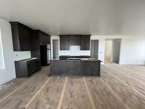 Photo 8 of 789 W SUMMERHILL LN