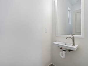 Photo 8 of 311 N COLONNADE RD #998