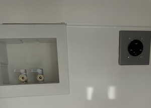 washer/dryer hook up on the main level in the master closet