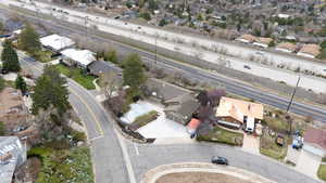 Bird's eye view with a residential view