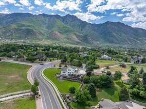 Bird's eye view featuring a mountain view