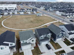 Birds eye view of property featuring a residential view