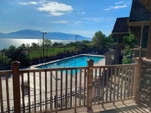 Additional pool within walking distance