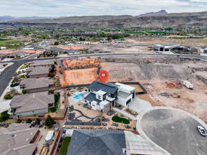 Aerial view with a residential view and a mountain view