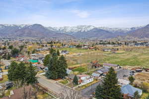 Bird's eye view featuring a mountain view