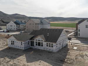 Aerial view with a mountain view