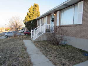 View of property exterior.