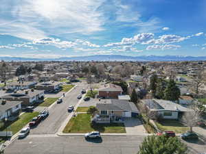 Aerial view with a residential view and a mountain view