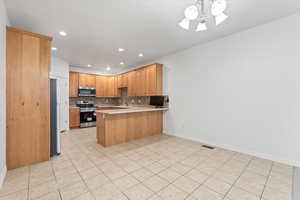 Photo 9 of 9587 N 4500 W