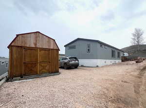 12' x 18' storage shed with shelves