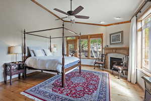 Primary bedroom with access to the backyard
