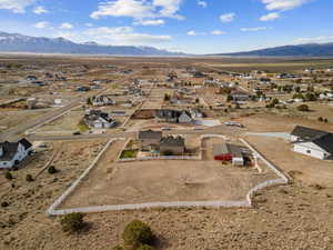 Aerial view with a residential view and a mountain view
