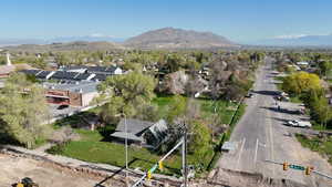 Photo 5 of 208 W MAIN ST