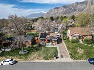 Bird's eye view with a mountain view and a residential view