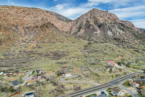 Mountain view featuring a residential view