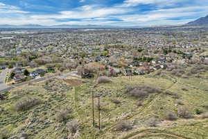 Aerial view featuring a residential view and a mountain view