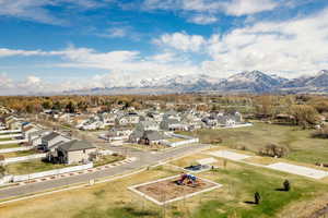 Bird's eye view featuring a mountain view and a residential view