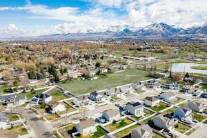 Bird's eye view with a residential view and a water and mountain view