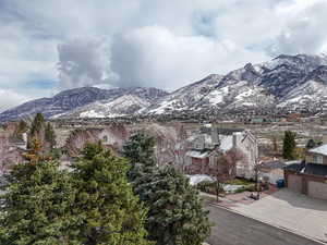 View of mountain feature