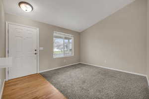 Photo 10 of 122 E TEAL RD