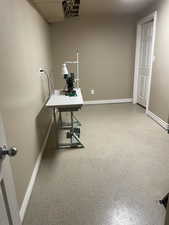Arts and sewing room