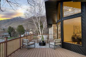 Photo 4 of 213 S ALPINE CIR