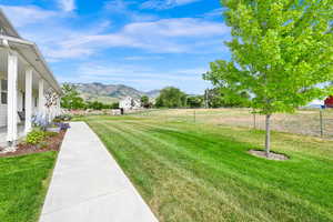 View of yard featuring a mountain view