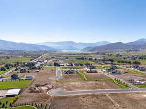 Drone / aerial view featuring a mountain view