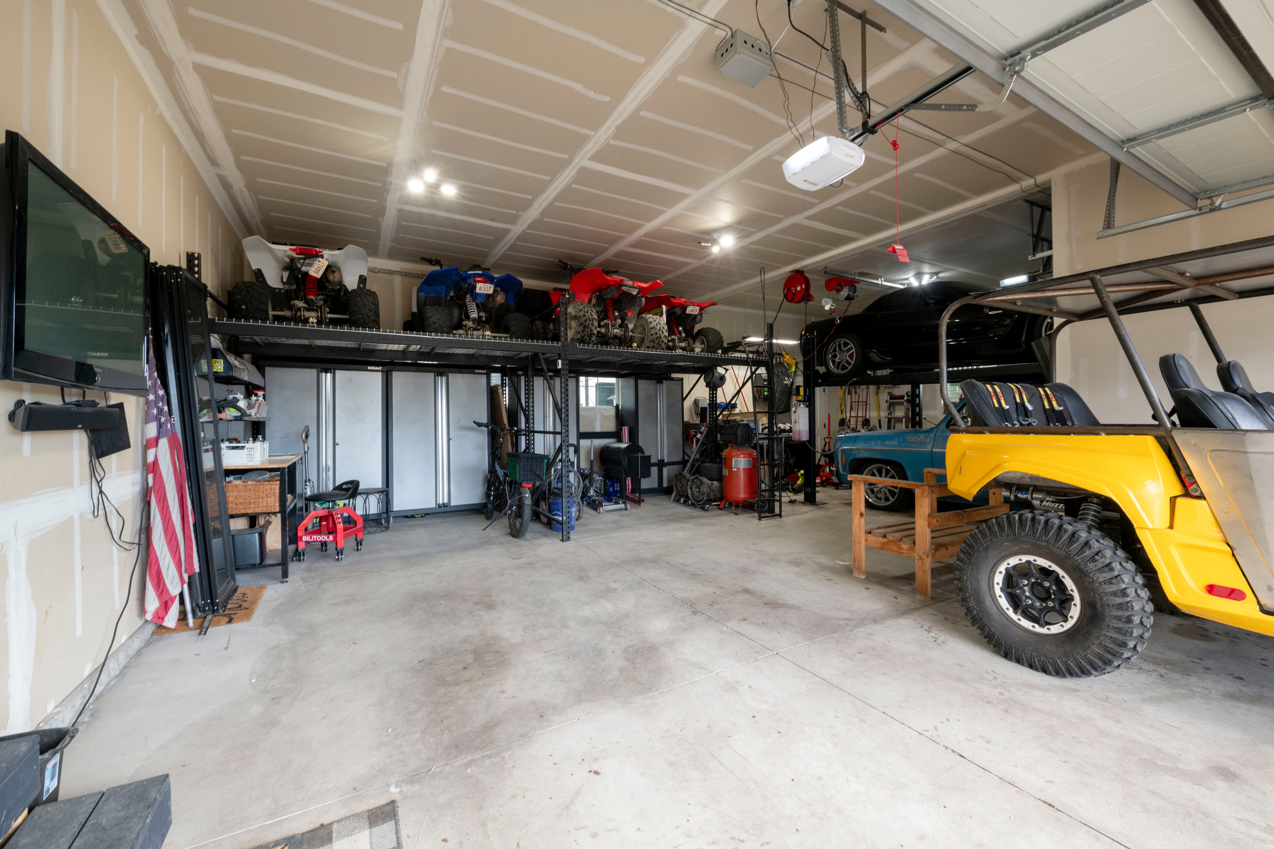 3 Car Garage
