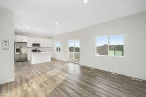 Photo 4 of 1443 W ROYAL CLOAK DR #1333