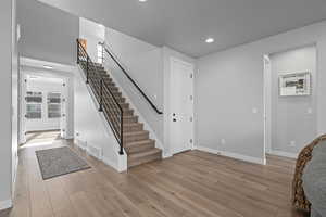 Photo 4 of 5032  ELMFIELD WAY