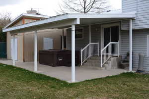 Covered patio/hot tub area.