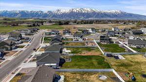 Bird's eye view featuring a mountain view and a residential view