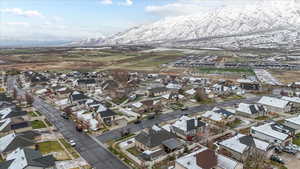 Aerial view featuring a residential view and a mountain view