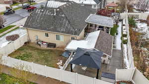 Birds eye view of property