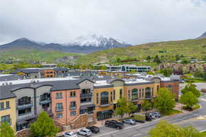 Mountain view featuring a residential view