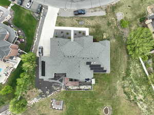 Birds eye view of property