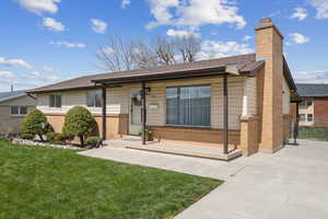 Photo 3 of 261 E 1400 N