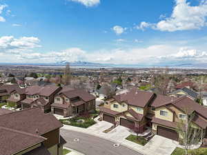 Aerial view with a residential view and a mountain view